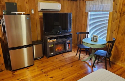 Rising Fawn Cabin | Hooked On A Feeling — Fishing Cabin