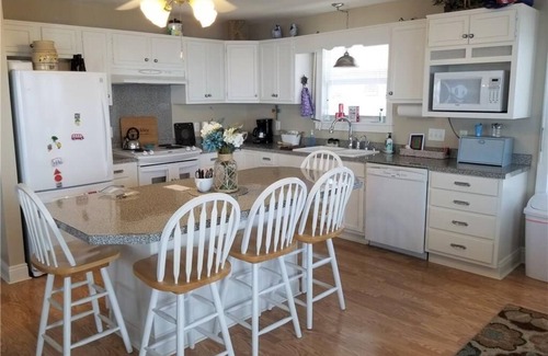Lake Charles House | Hooked On Calcasieu - Waterfront Peninsula Lake House