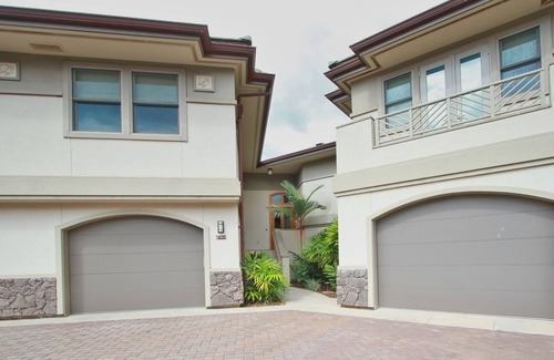 Wailea House | Hoolei Uni 31-2 Ocean view- ideal Wailea location walking to beaches and shops