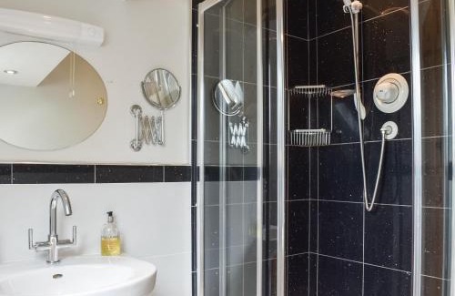 Sedgwick House | Hoopers End