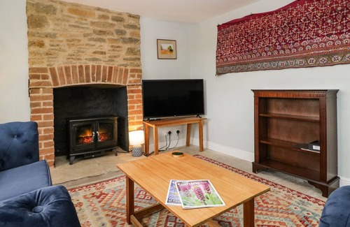 Frome House | HOOPERS LODGE, family friendly, luxury holiday cottage in Frome