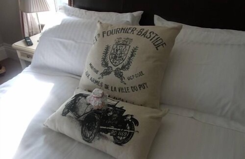Sheringham Bed & Breakfast | Hooray Henrys Sheringham