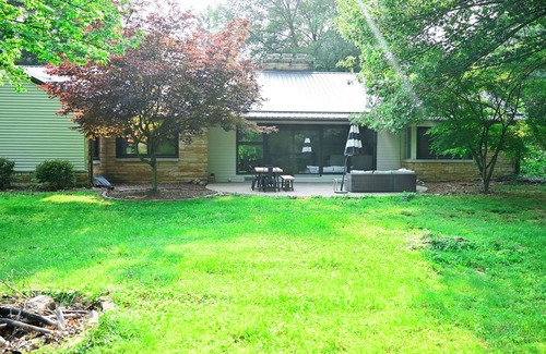 Bloomington House | Hoosier Acres House! Privacy meets Convenience!