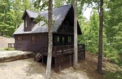 Iuka House | Hooters Hollow- Getaway cabin at Pickwick Lake
