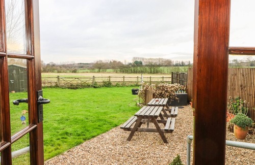 Sittingbourne Cottage | HOP HOUSE, family friendly, luxury holiday cottage in Oad Street