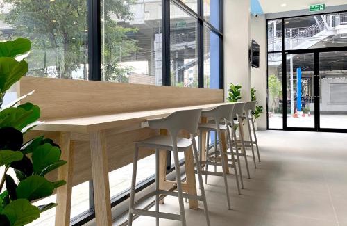 Khlong Ton Sai Hotel | HOP INN Bangkok Krung Thonburi Station