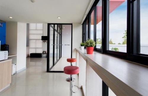 Nai Muang Hotel | HOP INN Surin