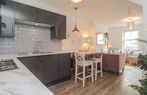 Hythe Cottage | HOPE COTTAGE, country holiday cottage, with a garden in Hythe