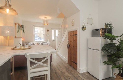 Hythe Cottage | HOPE COTTAGE, country holiday cottage, with a garden in Hythe
