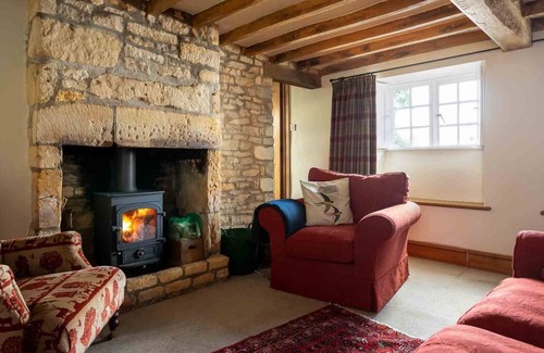 Longborough Cottage | HOPE COTTAGE, family friendly, with open fire in Longborough