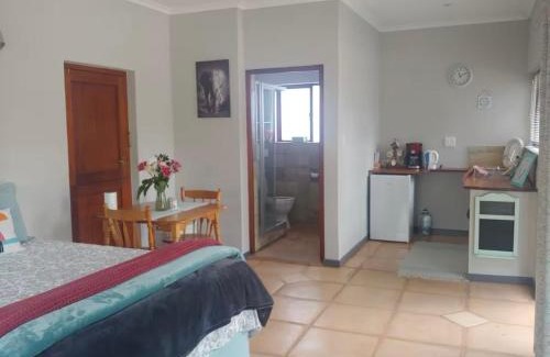 Knysna House | Hope Cottage- No smoking allowed on property