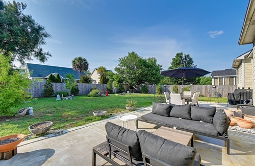 Hope Mills House | Hope Mills Family Home w/Huge Backyard!