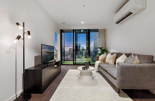 Southbank Apartment | Horizon Haven in Southbank