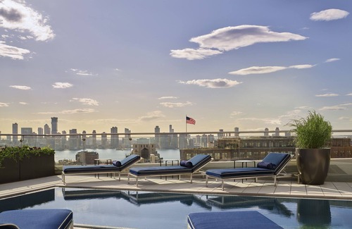 SoHo Hotel | Horizon Suite at ModernHaus SoHo, Rooftop Swimming Pool, Bring Your Pets!