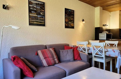 Pra Loup Apartment | Horizons Residence - Superb renovated apartment, 2 large bedrooms, balconies on slopes, porch of shops, Pra Loup