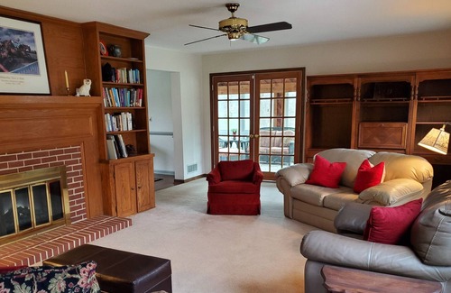 Kemblesville House | Horse friendly. Walk, bike, hack to Fair Hill. Minutes from Newark, DE. No pets.