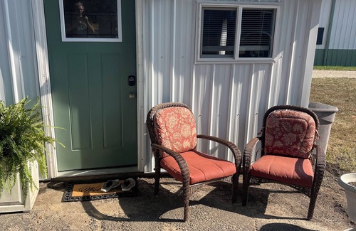 Rolla RV Rental | Horse retreat & RV right off I-44 with horse stable available. #2