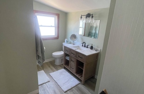 Rolla RV Rental | Horse retreat & RV right off I-44 with horse stable available. #2