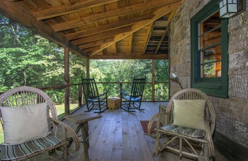 Asheville House | Horseshoe Hollow | 3 Bed, 1.5 Bath