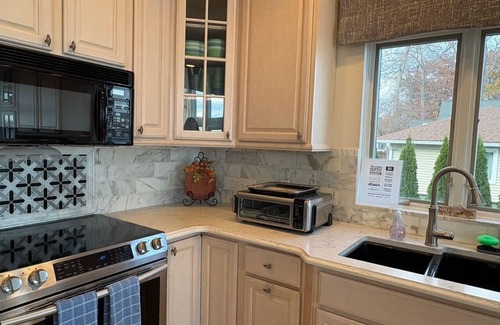 Manitou Beach-Devils Lake House | Horton Beach Lake House: Fall Colors and Family Gatherings by the Lake