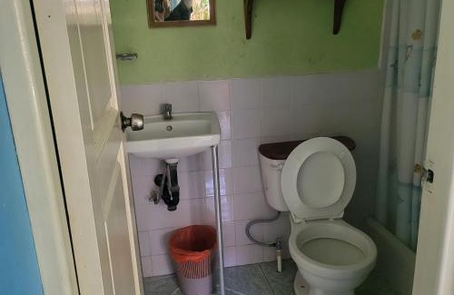 Flores House | Hospedaje doña Gladys