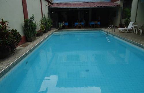 Calleria Hotel | Hospedaje Komby