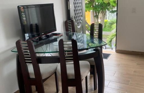 Pereira House | HOSPEDAJE MUY CERCA A UKUMARI,CONSOTA Y EXPOFUTURO