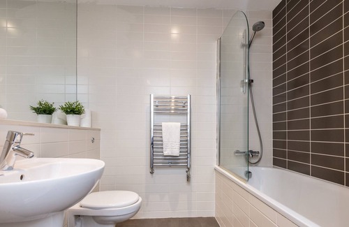The Docks Apartment | Host Apartments | Scenic Dock View Apartment / 1bed - Central Liverpool