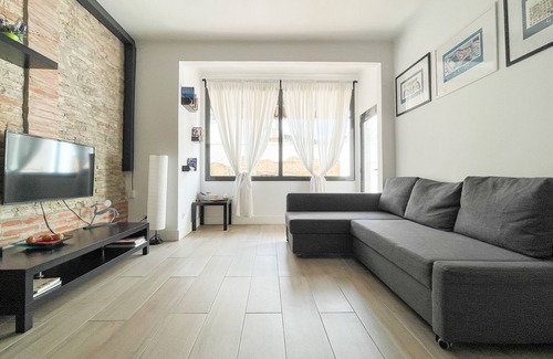 El Port Apartment | @Hostourist Bcn Fira GranVia Plaza Europa Justice