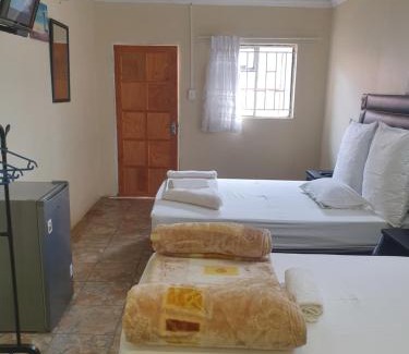 Rustenburg House | Host Hub Day & Night Accommodation