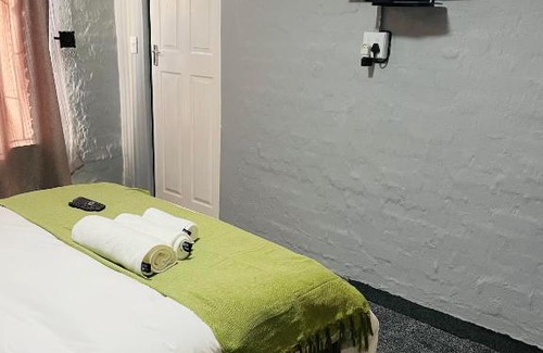 Croydon House | Host Hub Guest House