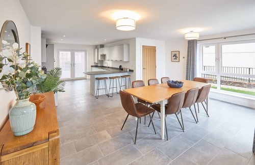 Whitley Bay House | Host & Stay | 3 Queens Court