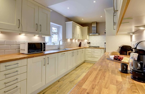 Bedford House | Host & Stay | 47 Dudley Street