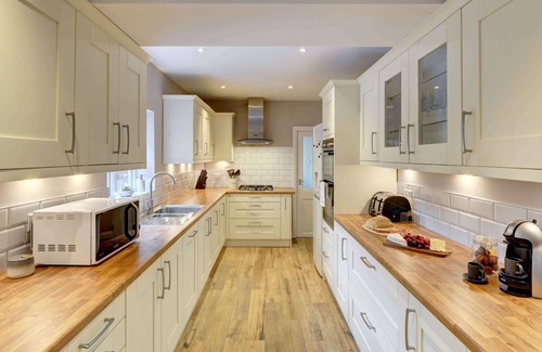 Bedford House | Host & Stay | 47 Dudley Street