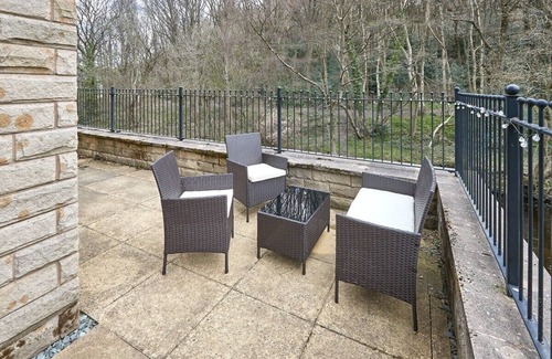 Honley House | Host & Stay | 57 Woodland View