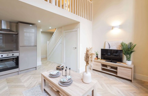 Leeds City Center Apartment | Host & Stay | Athenaeum House
