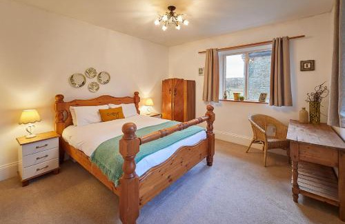 Newcastle-upon-Tyne House | Host & Stay - Birdhope Craig Church