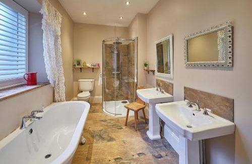 Newcastle-upon-Tyne House | Host & Stay - Birdhope Craig Church