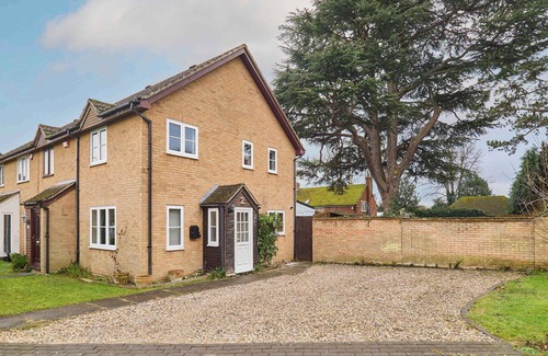 Canterbury House | Host & Stay | Cedar Cottage