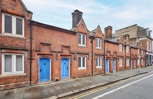 Bedford Apartment | Host & Stay | Dame Alice Street