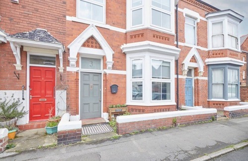 Saltburn-by-the-Sea House | Host & Stay | Victorian Seahouse
