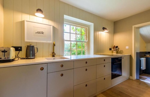 Fakenham House | Host & Stay - Haclins Cottage