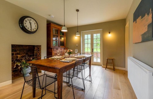 Fakenham House | Host & Stay - Haclins Cottage