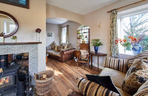 Haigh House | Host & Stay | Haigh Lodge