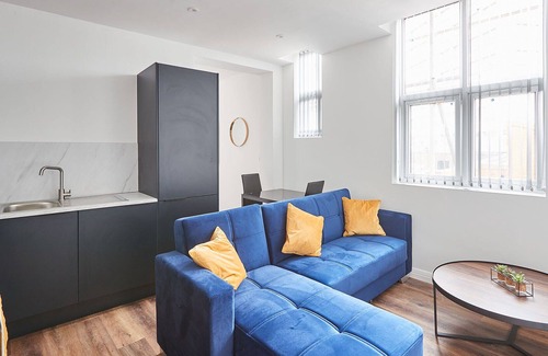Wolverhampton Apartment | Host & Stay | High Class Haven