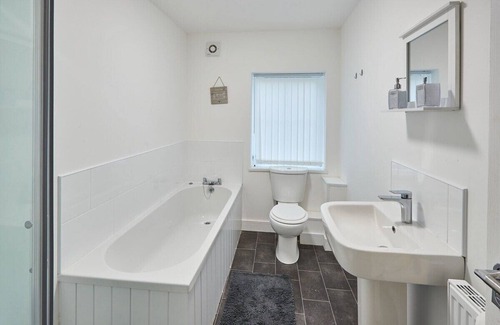 Skinningrove House | Host & Stay | House 4