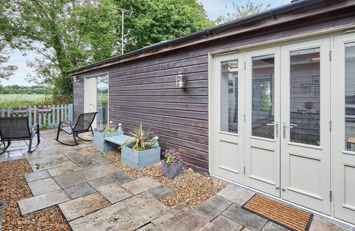 Happisburgh House | Host & Stay | Kestrel Cottage