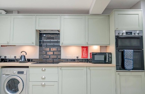 Pontrilas House | Host & Stay | Lower Chestnut House