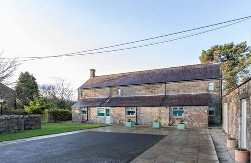 Belford House | Host & Stay | No.5 Poppy Cottage