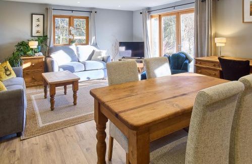 Aldington House | Host & Stay - Orchard Barn